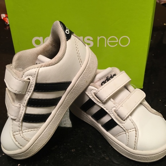 Adidas toddler baseline Velcro sneakers - Picture 2 of 4